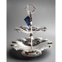 Менажница для пирожных двухярусная. Металл, серебрение, гравировка. Queen Anne, Великобритания, 2012 год