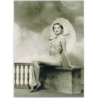 Девушка с зонтиком. Репродукция с антикварной фотографии  в стиле ню начала ХХ века. Западная Европа, 2000-е гг