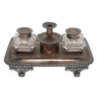 Письменный прибор: две чернильницы и подсвечник. Металл, серебрение. Великобритания, начало ХХ века