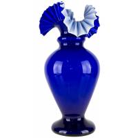 Антикварная ваза викторианской эпохи. Сине-белое стекло. Высота 37,5 см. Великобритания, конец ХIХ века