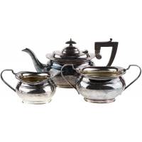 Чайный набор из 3-х предметов: чайник, сахарница и сливочник. Металл, серебрение. Англия, начало 20 века