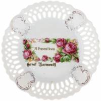 Декоративная тарелка "Розовая шпалера". Ажурный фарфор, Англия, первая половина 20 века