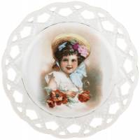 Декоративная тарелка "Девочка с маками", ажурный фарфор, Англия, первая половниа 20 века