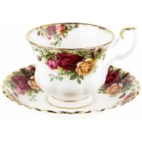 Чайная пара "Розы старой Англии", Фарфор, Royal Albert, Великобритания, вторая половина 20 века (с повреждением)