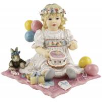 Статуэтка винтажная "День Рождения", девочка с тортом, высота 8 см, композит, Leonardo collection, Великобритания, конец 20 века