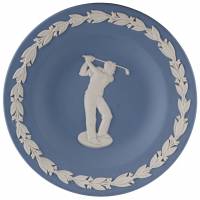 Тарелочка для украшений "Игра в гольф", фарфор голубой бисквит, Wedgwood, Великобритания, винтаж, конец 20 века