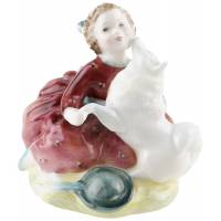 Статуэтка "Снова дома", девочка с собакой. Высота 8 см, костяной фарфор Royal Doulton, Великобритания, винтаж, 1992 г. (трещина)