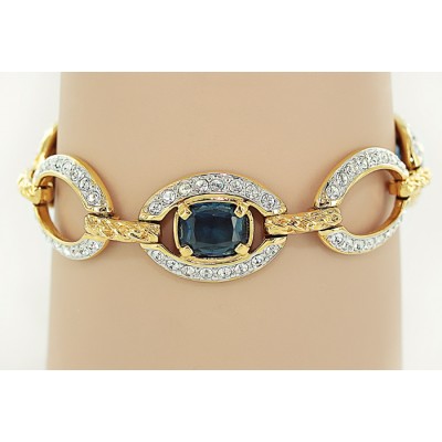 Браслет "Сапфир" от Swarovski, кристаллы Сваровски, бижутерный сплав золотого тона. США, 1990-е годы Браслет "Сапфир" от Swarovski, кристаллы Сваровски, бижутерный сплав золотого тона. США, 1990-е годы