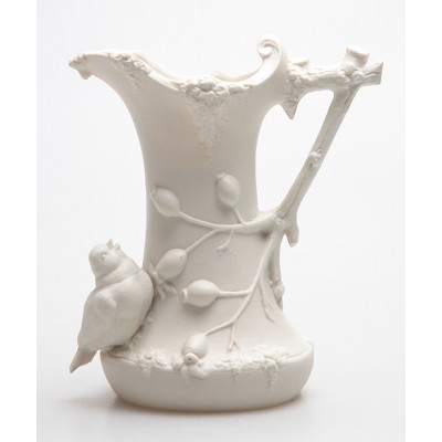 Кувшин. Бисквитный фарфор, рельеф. Западная Европа, первая половина ХХ века Кувшин. Бисквитный фарфор, рельеф. Западная Европа, первая половина ХХ века