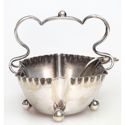 Вазочка для маринадов с ложкой-шумовкой. Металл, серебрение. James Deakin & Sons, Великобритания, конец ХIХ века