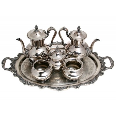 Poole Silver Company. Чайно-кофейный сервиз "Старая Англия" из 6 предметов. Металл, глубокое серебрение, гравировка. Poole Silver Company, США, 1920-е гг. Poole Silver Company. Чайно-кофейный сервиз "Старая Англия" из 6 предметов. Металл, глубокое серебрение, гравировка. Poole Silver Company, США, 1920-е гг.
