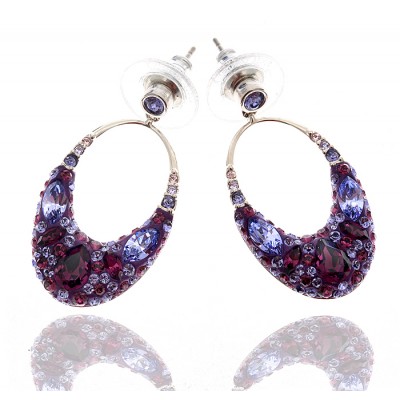 Серьги-пусеты "Наваждение" от Swarovski. Кристаллы Сваровски аметистового цвета, стразы, бижутерный сплав серебряного тона. США, 2000-е гг. Серьги-пусеты "Наваждение" от Swarovski. Кристаллы Сваровски аметистового цвета, стразы, бижутерный сплав серебряного тона. США, 2000-е гг.