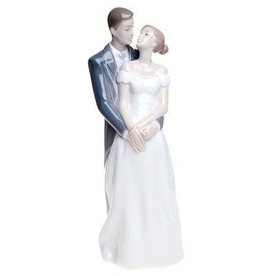 Lladro. Статуэтка "Незабываемый день" коллекционная. Фарфор, ручная роспись, глазуровка. Высота 24 см. Nao для Lladro, Испания (Валенсия), 2011 год. Lladro. Статуэтка "Незабываемый день" коллекционная. Фарфор, ручная роспись, глазуровка. Высота 24 см. Nao для Lladro, Испания (Валенсия), 2011 год.