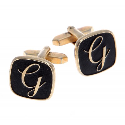 Запонки с монограммой "G". Эмаль черного цвета, металл золотого тона. Западная Европа, 1930-е гг. Запонки с монограммой "G". Эмаль черного цвета, металл золотого тона. Западная Европа, 1930-е гг.