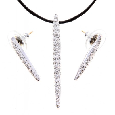 Swarovski. Комплект "Королева Севера": ожерелье и серьги-пусеты от Swarovski. Кристаллы Сваровски, бижутерный сплав серебряного тона, шнурок черного цвета. США, 2000-е гг. Swarovski. Комплект "Королева Севера": ожерелье и серьги-пусеты от Swarovski. Кристаллы Сваровски, бижутерный сплав серебряного тона, шнурок черного цвета. США, 2000-е гг.