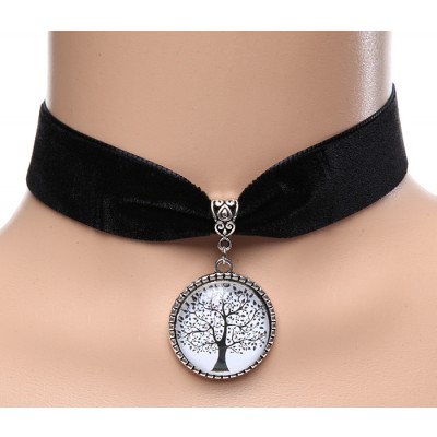 Бархотка "Дерево жизни" в готическом стиле . Велюр черного цвета, ювелирный пластик, металл серебряного тона. Ручная работа. США, 2000-е гг. Бархотка "Дерево жизни" в готическом стиле . Велюр черного цвета, ювелирный пластик, металл серебряного тона. Ручная работа. США, 2000-е гг.