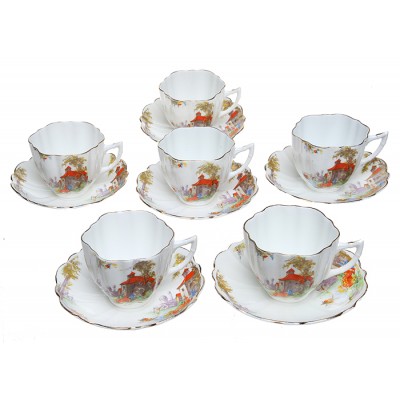 Чайный сервиз "Старый замок" на 6 персон, 12 предметов. Фарфор, деколь, золочение. Royal Staffordshire, Великобритания, 1930-е гг. Чайный сервиз "Старый замок" на 6 персон, 12 предметов. Фарфор, деколь, золочение. Royal Staffordshire, Великобритания, 1930-е гг.