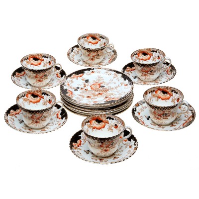 Чайный сервиз "Восточный узор" на 6 персон в стиле имари, 18 предметов. Фарфор, роспись, золочение. C.W.S., Великобритания, начало ХХ века Чайный сервиз "Восточный узор" на 6 персон в стиле имари, 18 предметов. Фарфор, роспись, золочение. C.W.S., Великобритания, начало ХХ века