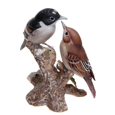 Статуэтка "Мухоловки - пеструшки". Бисквит, роспись, ручная работа. Alfretto Maruri, Италия, 1990-е гг. Статуэтка "Мухоловки - пеструшки". Бисквит, роспись, ручная работа. Alfretto Maruri, Италия, 1990-е гг.