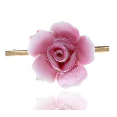 Брошь "Розовая роза". Фарфор, роспись, бижутерный сплав золотого тона. Западная Европа, вторая половина ХХ века Брошь "Розовая роза". Фарфор, роспись, бижутерный сплав золотого тона. Западная Европа, вторая половина ХХ века