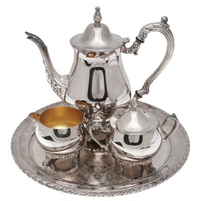 Кофейный набор из 4 предметов: поднос, сахарница, молочник, кофейник.  Металл, глубокое серебрение. Oneida, США, 1940-е гг.