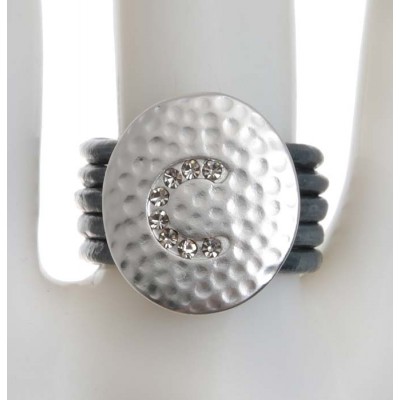 Кольцо коктейльное "Селеста". Натуральная кожа синего цвета, стразы, гипоаллергенный бижутерный сплав серебряного тона. Krikos, Испания Кольцо коктейльное "Селеста". Натуральная кожа синего цвета, стразы, гипоаллергенный бижутерный сплав серебряного тона. Krikos, Испания