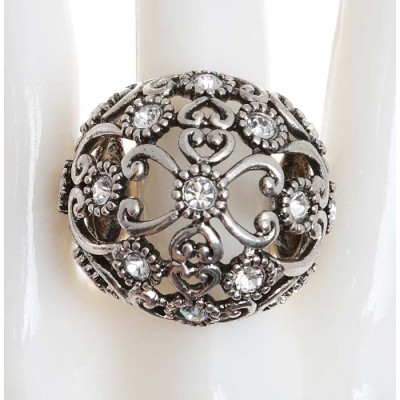 Кольцо коктейльное "Лаура". Прозрачные стразы, гипоаллергенный бижутерный сплав серебряного тона. Krikos, Испания Кольцо коктейльное "Лаура". Прозрачные стразы, гипоаллергенный бижутерный сплав серебряного тона. Krikos, Испания