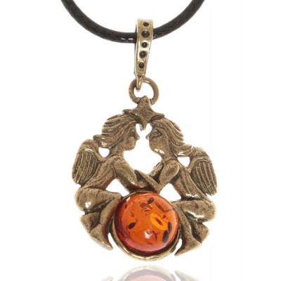 Кулон на шнурке "Знак зодиака. Близнецы". Янтарь, латунь, шнурок черного цвета. Россия, Калининград Кулон на шнурке "Знак зодиака. Близнецы". Янтарь, латунь, шнурок черного цвета. Россия, Калининград