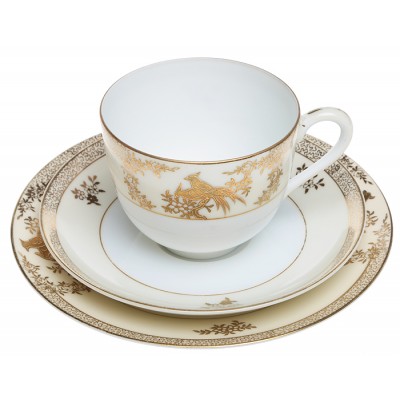 Noritake. Чайное трио "Золотые птицы". Фарфор, деколь, золочение. Noritake, Япония, середина ХХ века Noritake. Чайное трио "Золотые птицы". Фарфор, деколь, золочение. Noritake, Япония, середина ХХ века