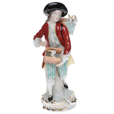 Sitzendorf. Статуэтка "Продавец кроликов". Фарфор, роспись, золочение, ручная работа. Высота 20 см. Sitzendorf, Германия, 1960-е гг. Sitzendorf. Статуэтка "Продавец кроликов". Фарфор, роспись, золочение, ручная работа. Высота 20 см. Sitzendorf, Германия, 1960-е гг.