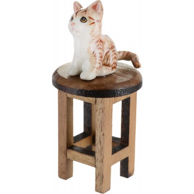 Статуэтка миниатюрная "Котенок на табуретке". Фарфор, роспись, ручная работа. Высота 7 см. Таиланд Статуэтка миниатюрная "Котенок на табуретке". Фарфор, роспись, ручная работа. Высота 7 см. Таиланд