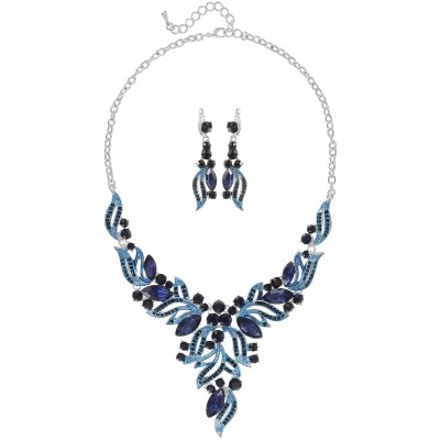 Комплект "Флавия": ожерелье и серьги от Arrina. Кисталлы и стразы сапфирового цвета, бижутерный сплав серебряного тона. Гонконг Комплект "Флавия": ожерелье и серьги от Arrina. Кисталлы и стразы сапфирового цвета, бижутерный сплав серебряного тона. Гонконг