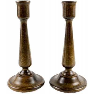 Подсвечники парные. Дерево (дуб), резьба. Высота 18,5 см. Западная Европа, 1930-е гг. Подсвечники парные. Дерево (дуб), резьба. Высота 18,5 см. Западная Европа, 1930-е гг.