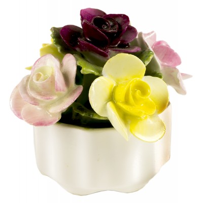 Миниатюрная цветочная композиция для украшения интерьера. Фарфор, роспись, ручная работа. Coalport, Великобритания, 1960-е гг. Миниатюрная цветочная композиция для украшения интерьера. Фарфор, роспись, ручная работа. Coalport, Великобритания, 1960-е гг.