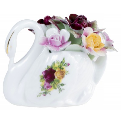 Миниатюрная цветочная композиция "Розы старой Англии. Лебедь". Фарфор, винтаж, Royal Albert, Великобритания, 1970-е гг. Миниатюрная цветочная композиция "Розы старой Англии. Лебедь". Фарфор, винтаж, Royal Albert, Великобритания, 1970-е гг.