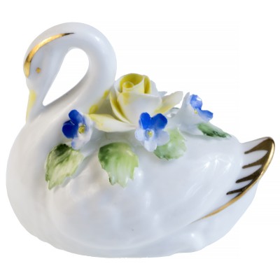 Миниатюрная цветочная композиция для украшения интерьера. Фарфор, роспись, золочение, ручная работа. Royal Adderley, Великобритания, 1970-е гг. Миниатюрная цветочная композиция для украшения интерьера. Фарфор, роспись, золочение, ручная работа. Royal Adderley, Великобритания, 1970-е гг.