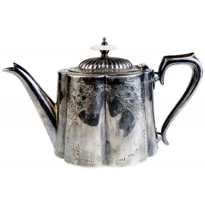 Чайник. Металл, серебрение, гравировка. Charles Henry Hattersley, Великобритания, конец ХIХ века