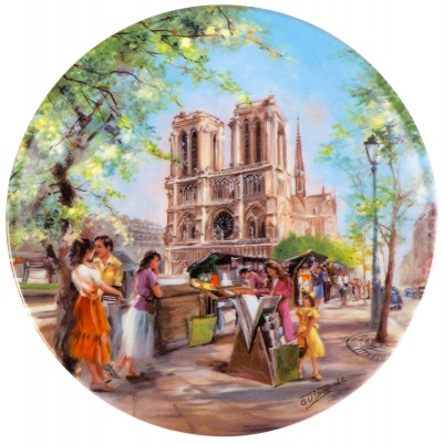 Жан Клод Гуидо "Нотр Дам", декоративная тарелка. Фарфор, деколь. Limoges, Франция, 1988 год Жан Клод Гуидо "Нотр Дам", декоративная тарелка. Фарфор, деколь. Limoges, Франция, 1988 год