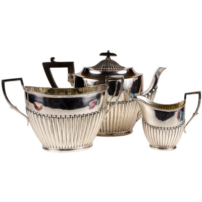 Набор чайный из 3-х предметов эпохи Арт Деко: чайник, сахарница и сливочник. Металл, серебрение. Sheffield, Великобритания, первая половина 20 века