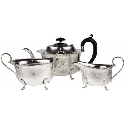 Чайный набор из 3-х предметов: чайник, сахарница и молочник. Металл, серебрение.  Великобритания, начало 20 века