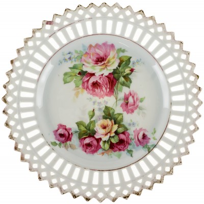Декоративная тарелка "Мелодия роз". Ажурный фарфор, деколь, золочение. Западная Европа, 1930-е гг.