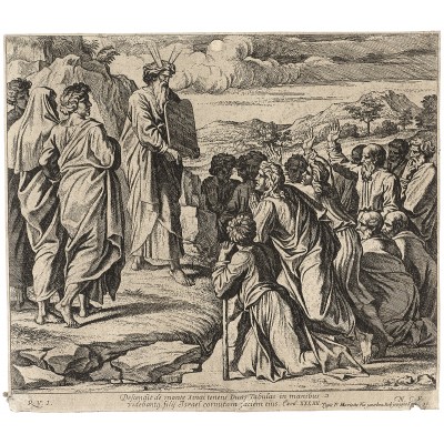 Моисей показыает скрижали с заповедями народу