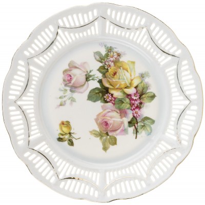Декоративная тарелка "Розы". Ажурный фарфор, Англия, первая половина 20 века. Великобритания