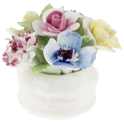 Статуэтка цветочная композиция "Вазон с цветами", фарфор Royal Doulton, Великобритания, 1980-е гг. Статуэтка цветочная композиция "Вазон с цветами", фарфор Royal Doulton, Великобритания, 1980-е гг.