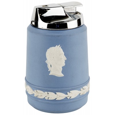 Зажигалка коллекционная. Голубой бисквит, фарфор, Wedgwood, механизм Ronson. Вторая половина 20 века Зажигалка коллекционная. Голубой бисквит, фарфор, Wedgwood, механизм Ronson. Вторая половина 20 века