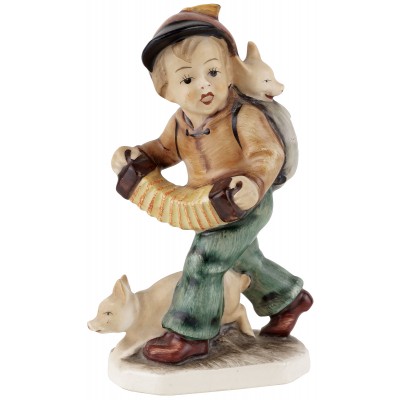 Статуэтка фарфоровая "Мальчик с гармошкой и поросятами". Friedel. Германия