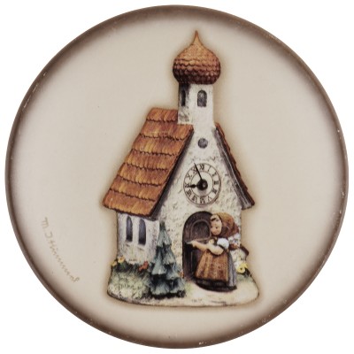 Тарелка декоративная небольшого размера "Часовня Бергкирхен". Фарфор, Hummel/ Goebel, Германия, винтаж, 1998 г. Тарелка декоративная небольшого размера "Часовня Бергкирхен". Фарфор, Hummel/ Goebel, Германия, винтаж, 1998 г.