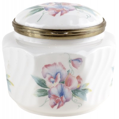 Банка с крышкой, шкатулка "Little Sweetheart", Высота 9,5 см, Английский фарфор, Aynsley, Великобритания, 1984 г. Банка с крышкой, шкатулка "Little Sweetheart", Высота 9,5 см, Английский фарфор, Aynsley, Великобритания, 1984 г.