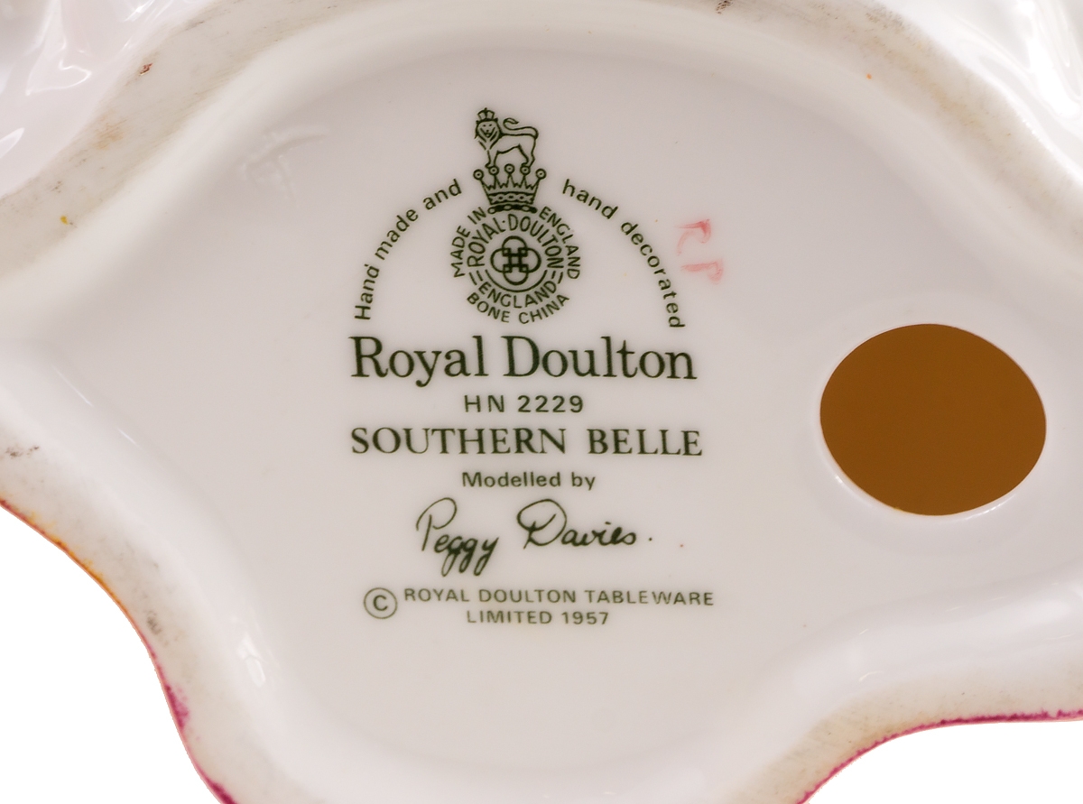 Маркировка: подглазурное клеймо зеленого цвета ""Royal Doulton. 